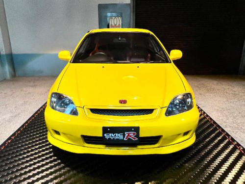 Ignition IG2675 1 18 Honda Civic EK9 Type R Yellow With Engine Width