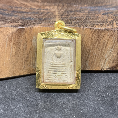 พระสมเด็จคะแนน เนื้อผง เลี่ยมทอง75% นน. 5.07 g