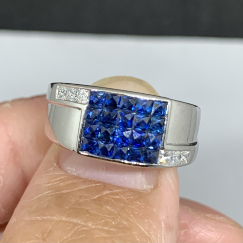 แหวน ไพลิน ซีลอน ฝังเพชร Princess 6 เม็ด 0.18 กะรัต ทอง18Kขาว สวยมาก นน. 8.67 g