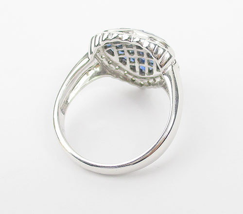 แหวน ไพลินซีลอน Princess ล้อมเพชร 24 เม็ด 0.24 กะรัต ทอง18Kขาว งานสวยมาก นน. 6.62 g 2