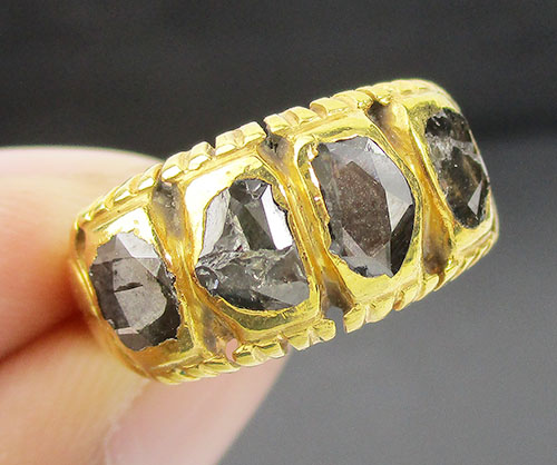 แหวน เพชรซีก ข้อมะขาม 4 เม็ด ทอง90 งานเก่า หลุดจำนำ สวยมาก นน. 6.79 g