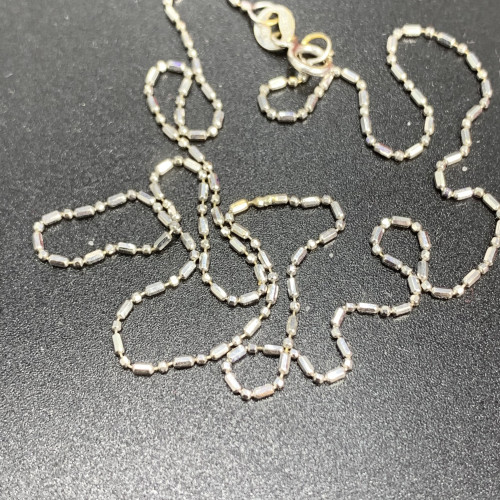 สร้อยคอ อิตาลี750 ทอง18K ลายแท่งเหลี่ยม คั่นเม็ดกลม รอบเส้น ความยาว 16 นิ้ว นน. 1.76 g