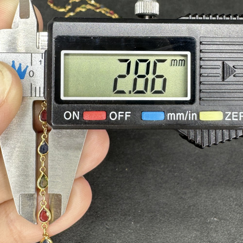 สร้อยคอ พลอยหลายสี รอบเส้น ทอง18K ความยาว 27 นิ้ว งานสวยมาก นน. 6.69 g 6