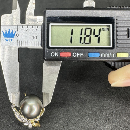 ต่างหู มุก South sea 11.6 - 11.8 มิล ฝังเพชร 52 เม็ด 0.50 กะรัต ทอง18K นน. 11.75 g 7