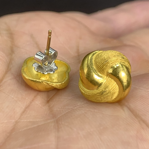 ต่างหู Prima Gold ทอง24K ลายตะกร้อสาน แป็นทอง18K นน. 10.13 g 1