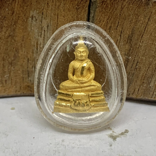 หลวงพ่อโสธร เนื้อทองคำ ลอยองค์ ทอง99.99 (นน. 3.17 g) เลี่ยมพลาสติก นน. 4.06 g