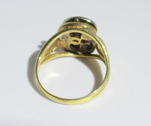 แหวน เพชร ลายเลข 3 งานทองK 2 สี งานเก่า นน. 4.57 g 2
