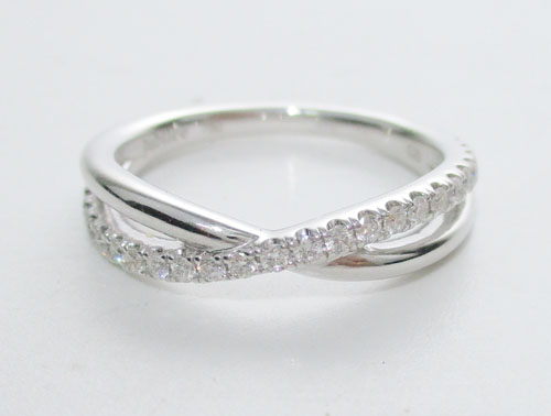 แหวน เพชรแถว Jubilee Diamond 25 เม็ด 0.23 กะรัต ทอง18K งานสวยมาก นน. 4.03 g 1