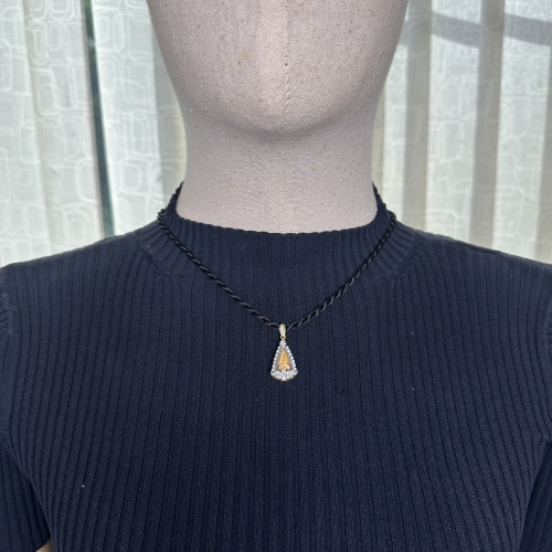 หลวงพ่อโสธร เนื้อทองคำ กรอบทอง ฝังเพชร 33 เม็ด 0.36 กะรัต เลี่ยมทอง75-90% นน. 5.13 g 5