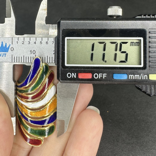 แหวน ทองลงยา ลายคลื่น ทอง75-90% ขนาด 57 งานสวย น่าสะสม นน. 7.30 g 7
