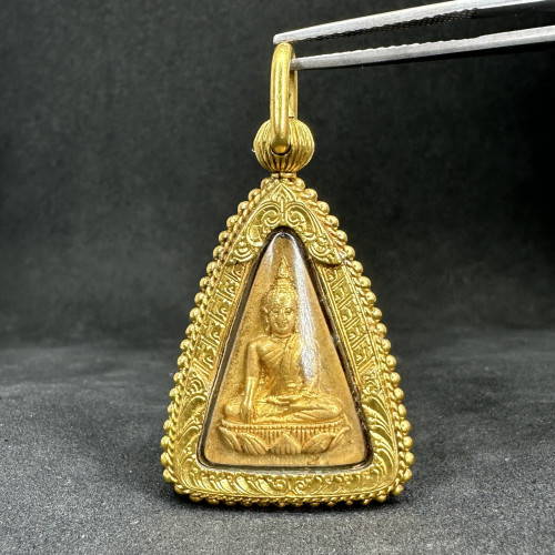 สมเด็จนางพญา จิตรลดา สก. เนื้อทองคำ ปี 2535 เลี่ยมทอง ยกซุ้ม ทอง95 นน. 31.43 g