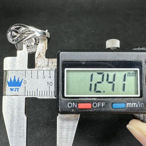 ต่างหู เพชร น้ำ 100 GIA เพชร 2 เม็ด 0.66 กะรัต ล้อมเพชร 152 เม็ด 1.46 กะรัต ทอง18Kขาว นน. 8.36 g 8