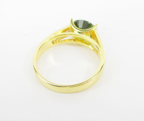 แหวน กรีนทัวร์มาลีน ฝังเพชร Baguette 10 เม็ด 0.20 กะรัต ทอง18K งานสวยมาก นน. 4.40 g 2