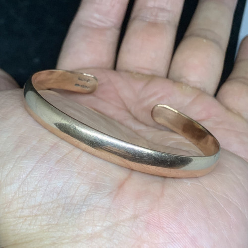 กำไล นาก40 ตัว C ลายเกลี้ยง ความกว้าง 5.60 ซม. นน. 18.16 g 2