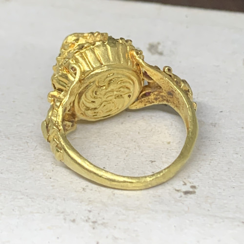 แหวน พลอยแดง ทรงฉัตร งานครั่ง ทอง90 ขนาด 48.5 นน. 6.07 g 3