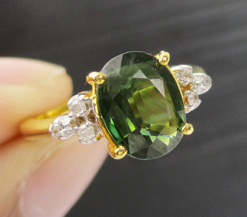 แหวน เขียวส่อง เจียร ฝังเพชรกุหลาบ 6 เม็ด 0.06 กะรัต ทอง14K งานสวยมาก นน. 3.36 g