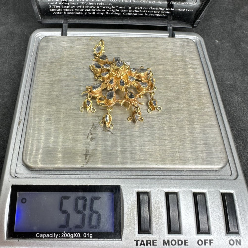 จี้ เพชรซีก ฉลุลาย ตุ้งติ้ง ทอง90 งานเก่า หลุดจำนำ สวยมาก นน. 5.96 g 5