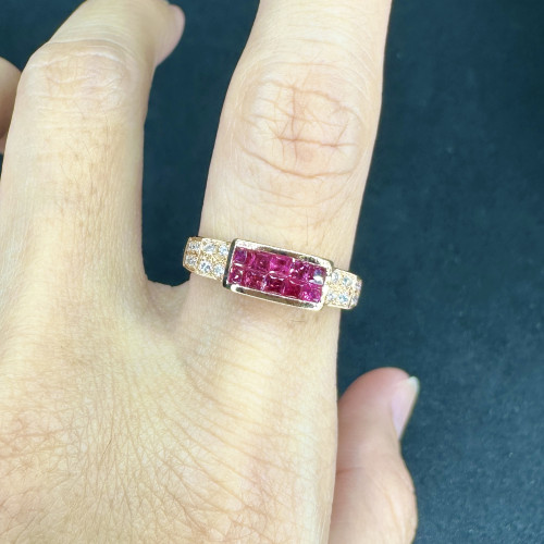 แหวน ทับทิม พม่า Princess 0.54 ct ฝังเพชร 20/0.12 ct ทอง18K สี Pink gold ขนาด 53 นน. 3.08 g 3