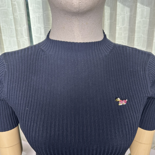 เข็มกลัด สุนัข ตามรกต ตัวทับทิม ฝังเพชร 31 เม็ด 0.20 กะรัต ทอง90 นน. 4.23 g 5