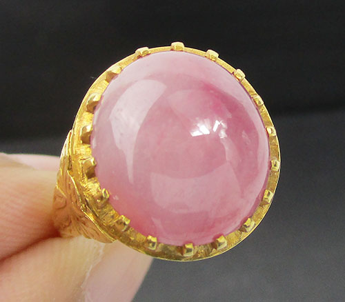 รหัสสินค้า: 47097   แหวน ทับทิม พม่า เนื้อแก้ว หลังเบี้ย ทอง90 งานเก่า หลุดจำนำ สวยมาก นน. 9.88 g