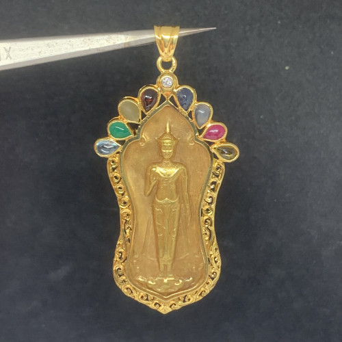 พระปางห้ามญาติ พระประจำวันจันทร์ เนื้อทองคำ ฝังพลอยนพเก้า เพชร 1/0.05 ct ทอง90 นน. 10.26 g