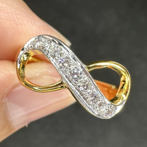 แหวน เพชร อินฟนิตี้ ฝังเพชร 9 เม็ด 0.31 กะรัต ทอง18K งานสวยมาก นน. 4.13 g