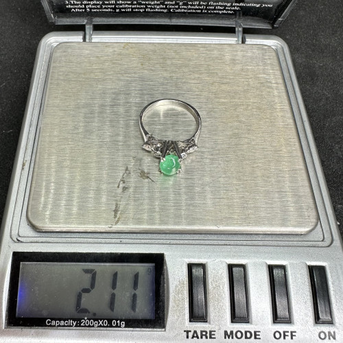 แหวน มรกต แซมเบีย 0.81 กะรัต ฝังเพชรข้าง 4 เม็ด 0.10 กะรัต ทองK 2 สี นน. 2.11 g 8