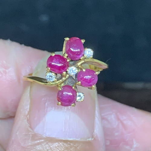 แหวน ทับทิม พม่า ดอกไม้ ฝังเพชร 4 เม็ด 0.04 กะรัต ทอง80 ขนาด 49 นน. 3.46 g