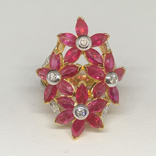 แหวน ทับทิม พม่า ดอกไม้ ฝังเพชร 26 เม็ด 0.40 กะรัต ทอง90 ขนาด 55 นน. 9.91 g