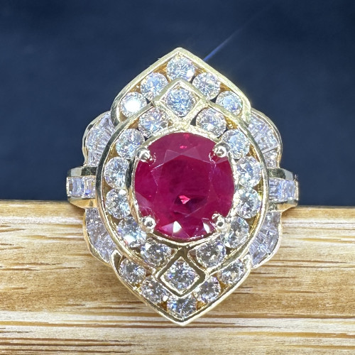 แหวน ทับทิม พม่า เผาเก่า (Pigeon Blood) เพชร 24/0.72 ct Baguette 18/0.36 ct ทอง90 ขนาด 51.5 พร้อม Ce