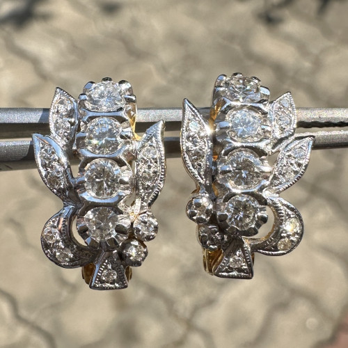 ต่างหู ห่วงเพชร ฝังเพชร 8 เม็ด 0.80 กะรัต ฝังเพชรกุหลาบ 22 เม็ด 0.22 กะรัต ทอง18K นน. 8.22 g