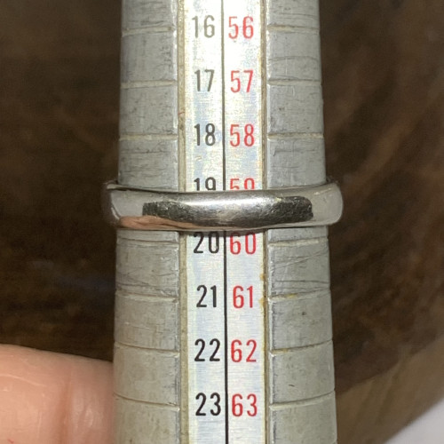 แหวน บุษราคัม ซีลอน 3.50 กะรัต  ล้อมเพชร 24/1.32 กะรัต ทอง18K ขนาด 59.5 พร้อม Cert. นน. 8.04 g 4