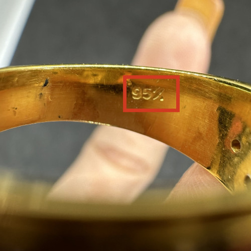 แหวน บุษราคัม เจียร ฝังเพชรกุหลาบ 12 เม็ด 0.15 กะรัต ทอง95 หลุดจำนำ งานสวยมาก นน. 8.58 g 5