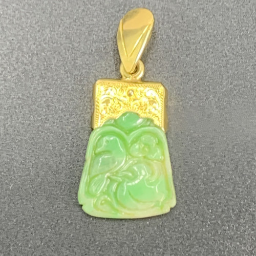 จี้ หยก พม่า แกะสลัก เกาะทอง18K นน. 5.35 g