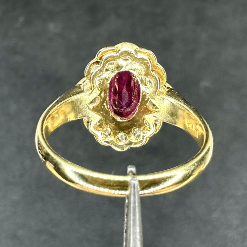 แหวน ทับทิม พม่า เผาเก่า 2.70 ct ล้อมเพชร 12/0.70 ct ทอง18K ขนาด 54 พร้อม Cert. นน. 5.43 g 3