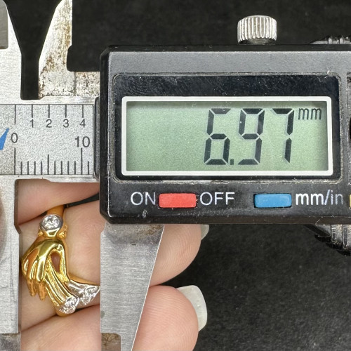 แหวน รูปมือ ฝังเพชร 8 เม็ด 0.13 กะรัต ทอง18K งานสวยมาก นน. 2.58 g 6