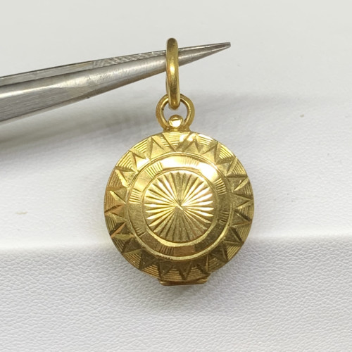 จี้ ตลับทอง ทรงกลม ตอกลาย ทอง90 งานสวย น่าสะสม นน. 4.00 g