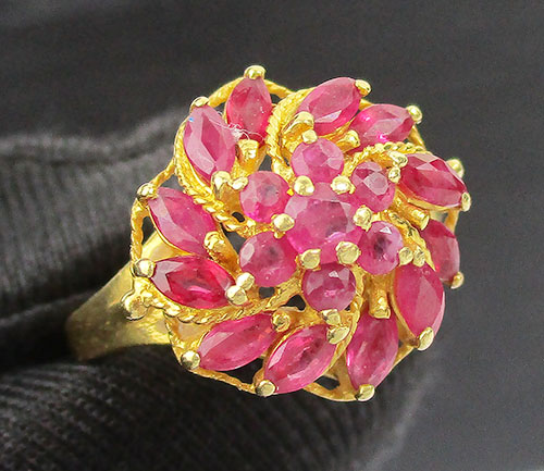 แหวน ทับทิม เจียร กระจุก ดอกไม้ ทอง90 งานสวยมาก นน. 4.70 g