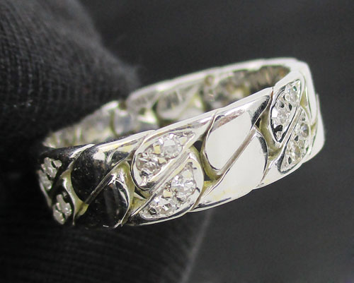 แหวน ลายเลส คั่นเพชรกุหลาบ 28 เม็ด 0.28 กะรัต ทอง18K งานสวยมาก นน. 5.37 g