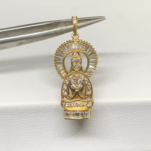 จี้ เจ้าแม่กวนอิม ฝังเพชร 27 เม็ด 0.27 กะรัต ล้อมเพชร Baguette 30 เม็ด 0.50 กะรัต ทอง18K นน. 4.71 g