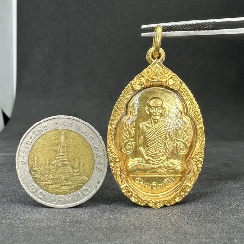 เหรียญกนกข้าง เจ้าคุณนรฯ เนื้อทองคำ เลี่ยมทอง ญสส ปลุกเสก ปี 2537 เลี่ยมทอง90 นน. 27.00 g 2