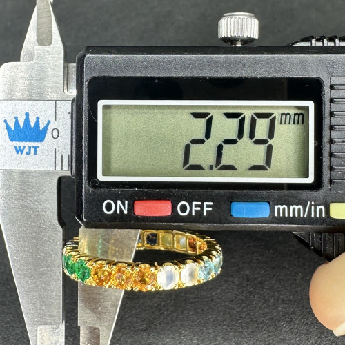 แหวน นพเก้า รอบวง ฝังเพชร 1 เม็ด 0.12 กะรัต ทอง90 ขนาด 60 นน. 4.06 g 8