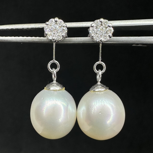 ต่างหู มุก South sea 11.9 & 12.2 มิล ฝังเพชร 14 เม็ด 0.26 กะรัต ทองคำขาว18K นน. 8.00 g