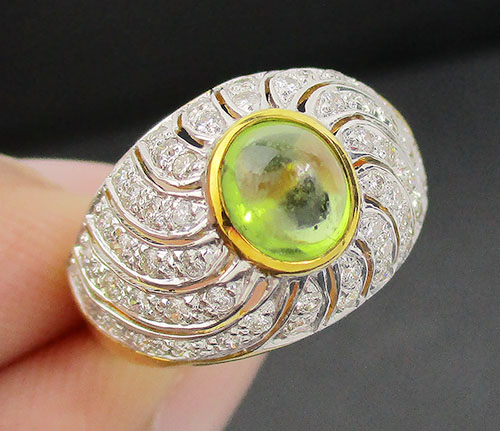 แหวน พลอยเขียว ทรงมอญ ฝังเพชร 54 เม็ด 0.54 กะรัต ทอง90 งานสวยมาก นน. 3.90 g