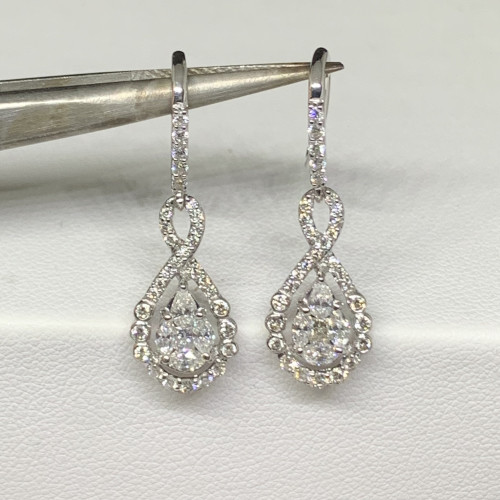 ต่างหู เพชรประกบ เพชร 10/0.60 ct ล้อมเพชร 60/0.40 ct ตุ้งติ้ง ทอง18Kชุบขาว แบบเกี่ยว นน. 4.06 g