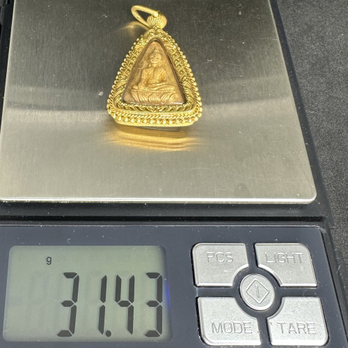 สมเด็จนางพญา จิตรลดา สก. เนื้อทองคำ ปี 2535 เลี่ยมทอง ยกซุ้ม ทอง95 นน. 31.43 g 6