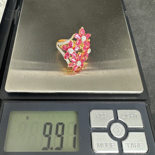 แหวน ทับทิม พม่า ดอกไม้ ฝังเพชร 26 เม็ด 0.40 กะรัต ทอง90 ขนาด 55 นน. 9.91 g 8