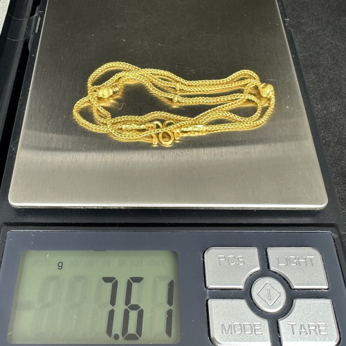 สร้อยคอ ทอง96.5 ลายสี่เสา รอบเส้น คั่นเม็ดกลม ครึ่งหน้า ความยาว 18 นิ้ว นน. 7.61 g 9