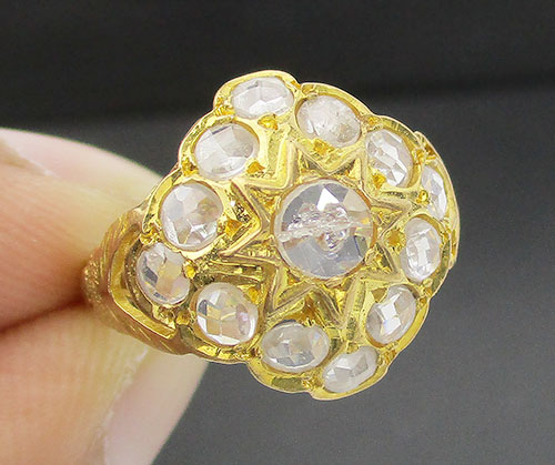 แหวน เพชรลูกโลก กระจุกดอกไม้ ทอง90 งานเก่า หลุดจำนำ สวยมาก นน. 4.60 g