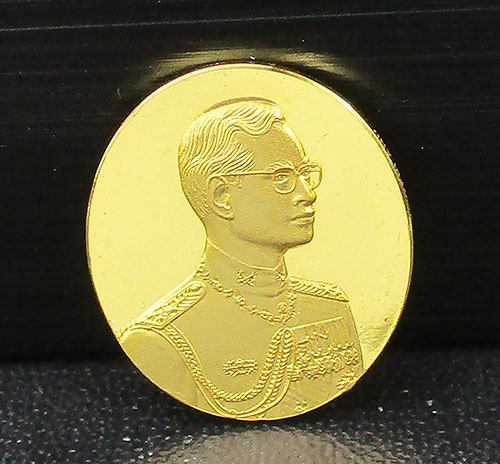 เหรียญที่ระลึก รัชกาลที่ 9 เหรียญแห่งศรัทธา โรงกษาปณ์ ฮูกานิน เนื้อทองคำ ปี 2540 พร้อมกล่อง นน. 5.00